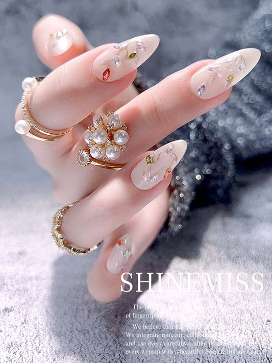 Customed  Nails Short Almond with Zircon Shinemiss Branches 0240Zi008